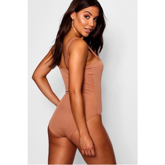 Boohoo Bodysuit - Picture 2 of 7